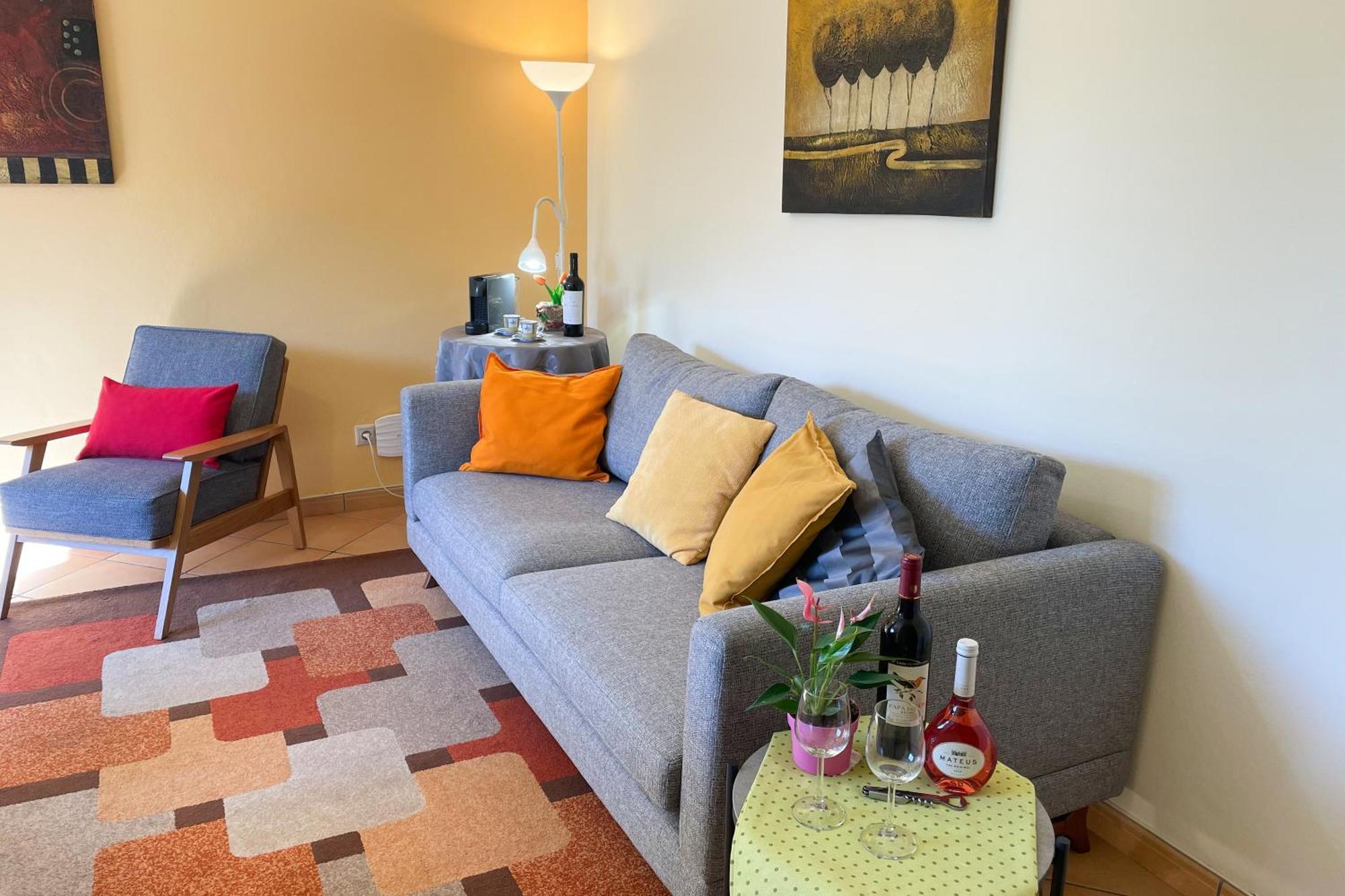 Villa Eber - Independent 1 & 2 Bedroom Apartments, Pool, Air Con, Fast Wi-Fi, Near Old Town Of Albufeira And Beaches Kültér fotó