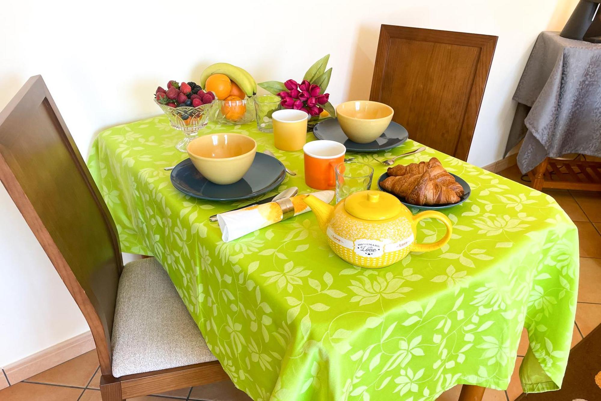 Villa Eber - Independent 1 & 2 Bedroom Apartments, Pool, Air Con, Fast Wi-Fi, Near Old Town Of Albufeira And Beaches Kültér fotó