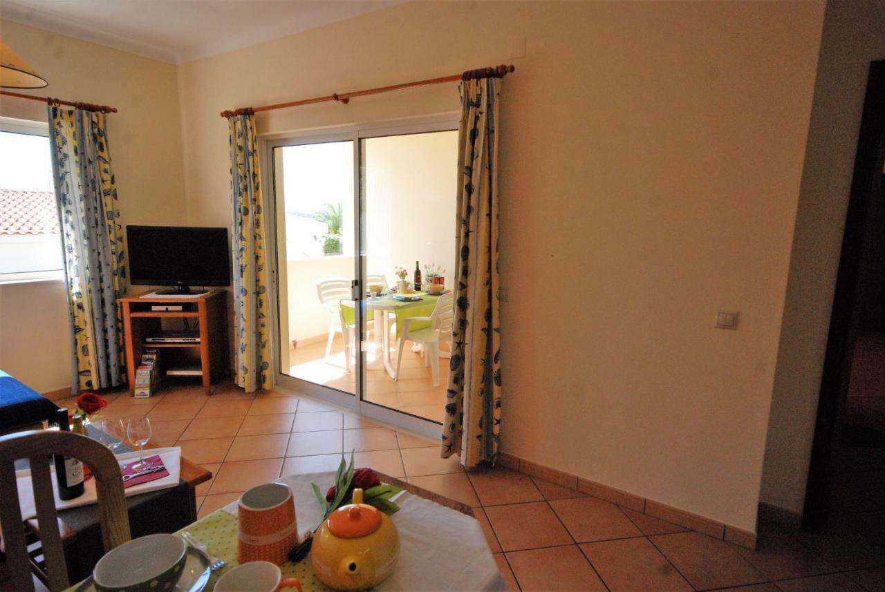 Villa Eber - Independent 1 & 2 Bedroom Apartments, Pool, Air Con, Fast Wi-Fi, Near Old Town Of Albufeira And Beaches Kültér fotó